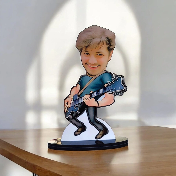 [SKU00134] Custom Guitarist Caricature (6 Inch)